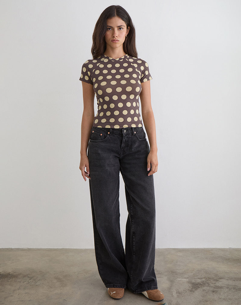 Women's Fitted Tee with Crew Neckline in Brown for Everyday Wear