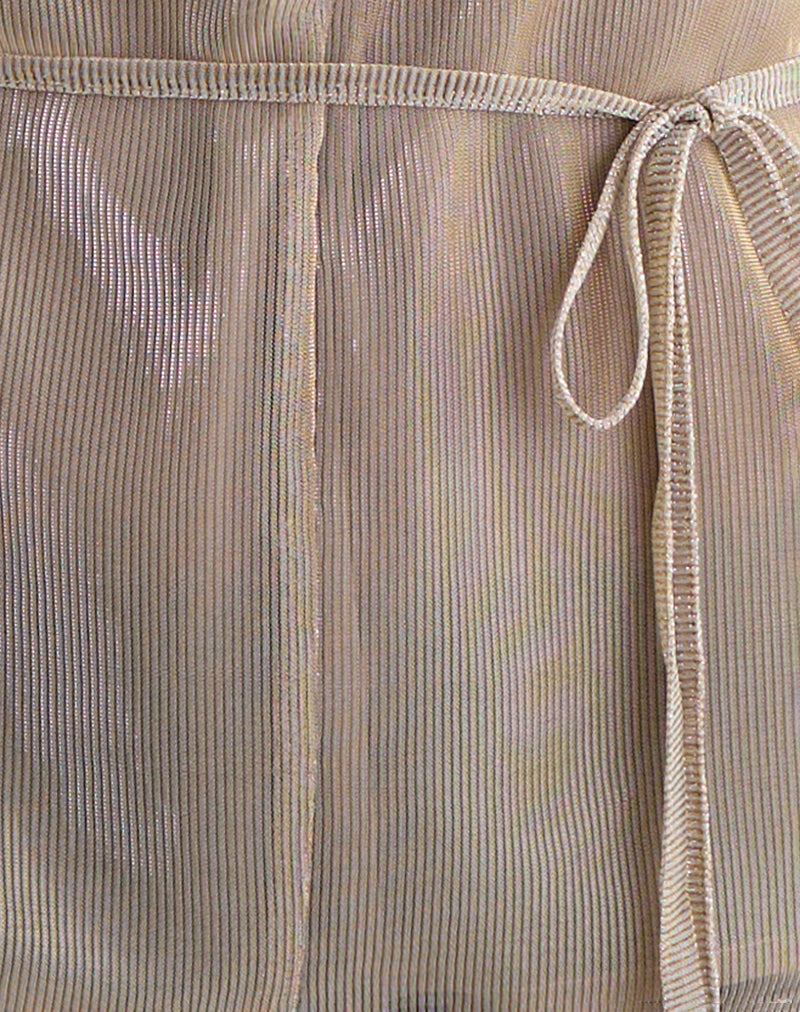 Women's Halterneck Top in Gol Flattering Fit for Everyday Wear