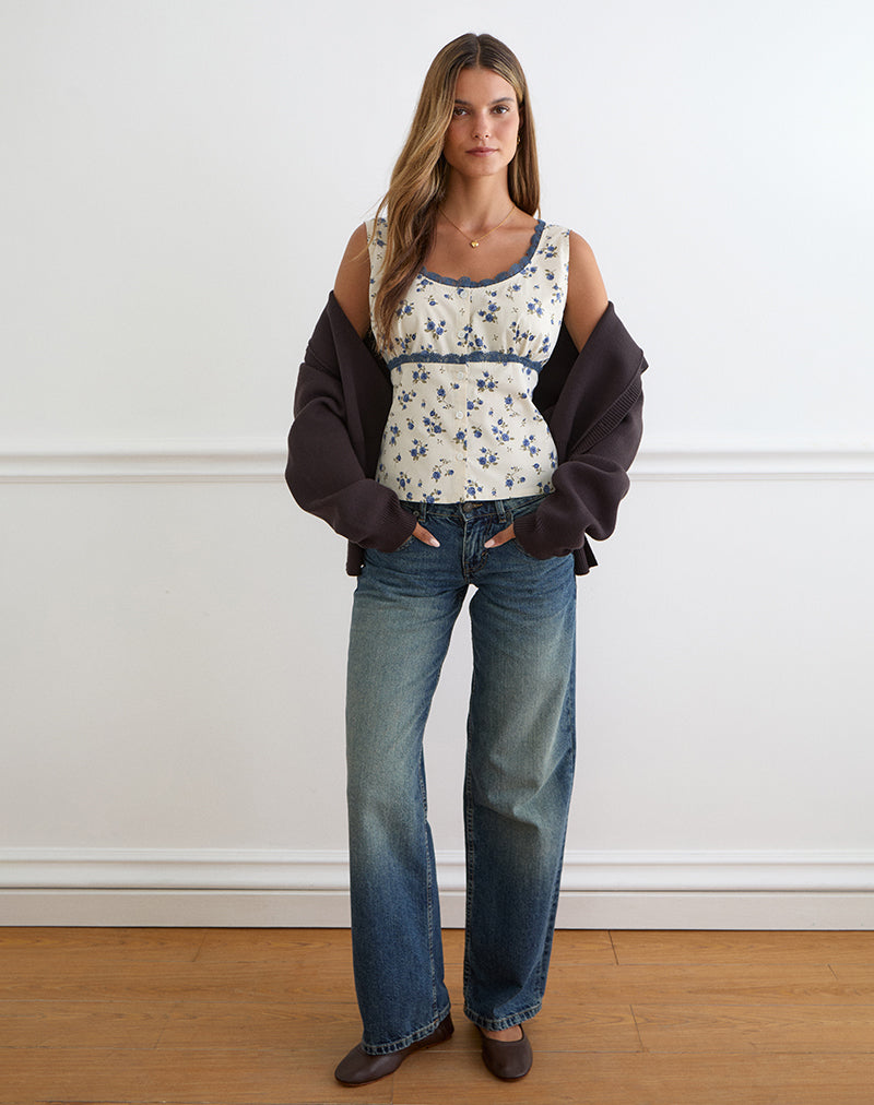 Women's Fashion Top in N Flattering Fit for Everyday Wear