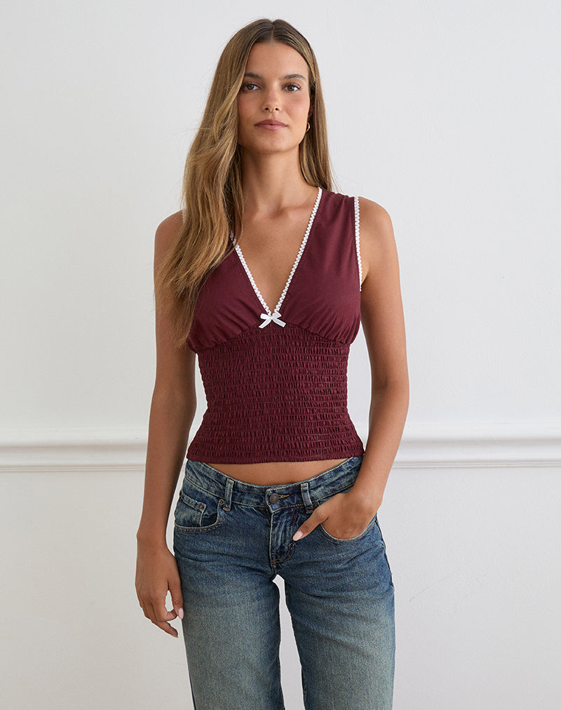 Women's Fashion Top with V-Neckline in White for Everyday Wear