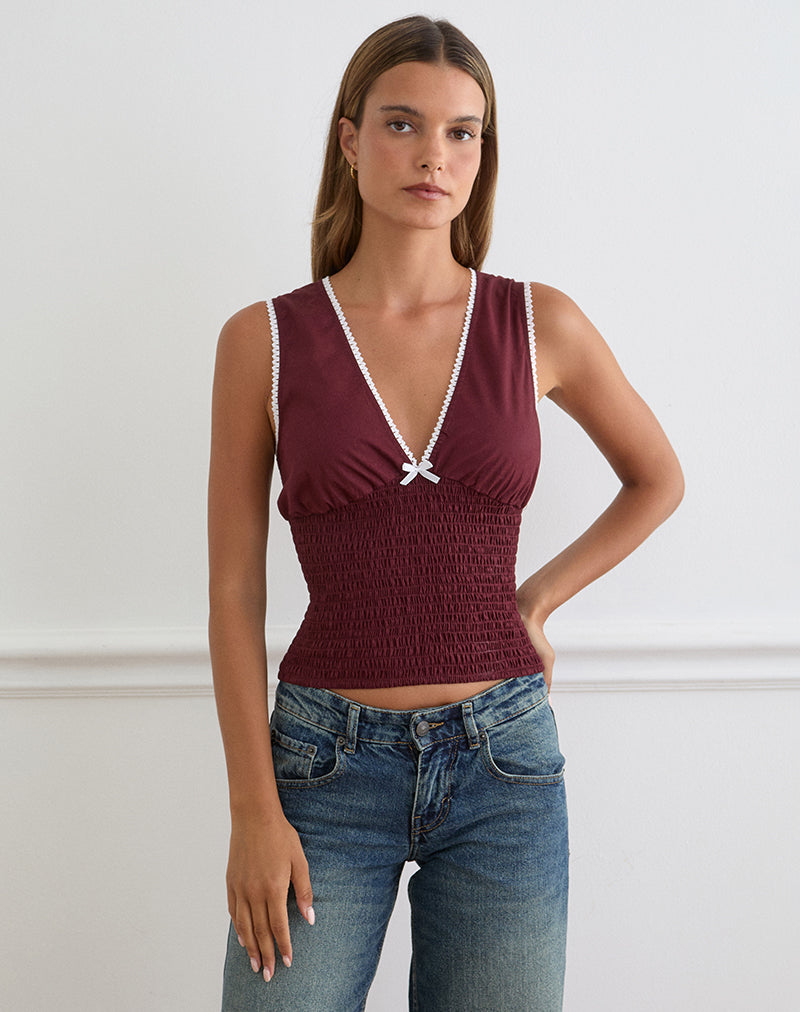 Women's Fashion Top with V-Neckline in White for Everyday Wear