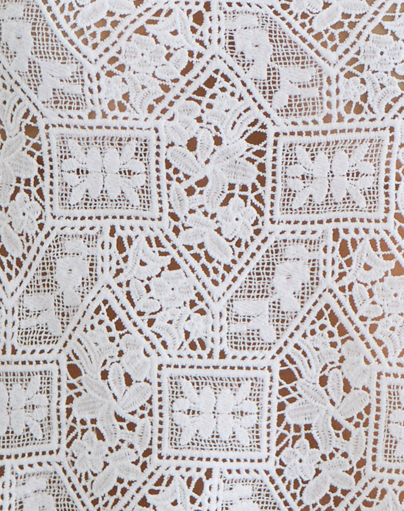 Women's Halterneck Top in Whit Flattering Fit for Everyday Wear