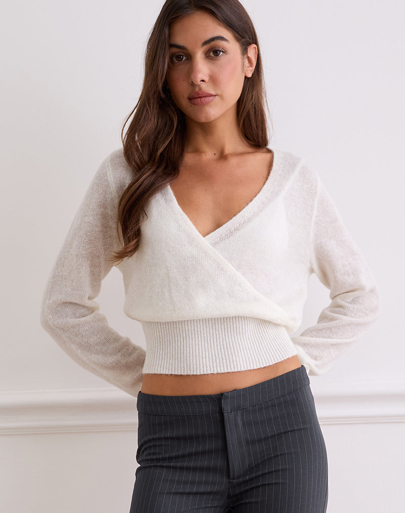 Women's Knit Fashion Top in White for Everyday Wear