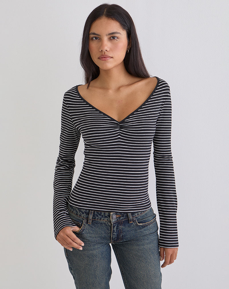 Women's Jersey Long Sleeve Top with V-Neckline in Black for Everyday Wear
